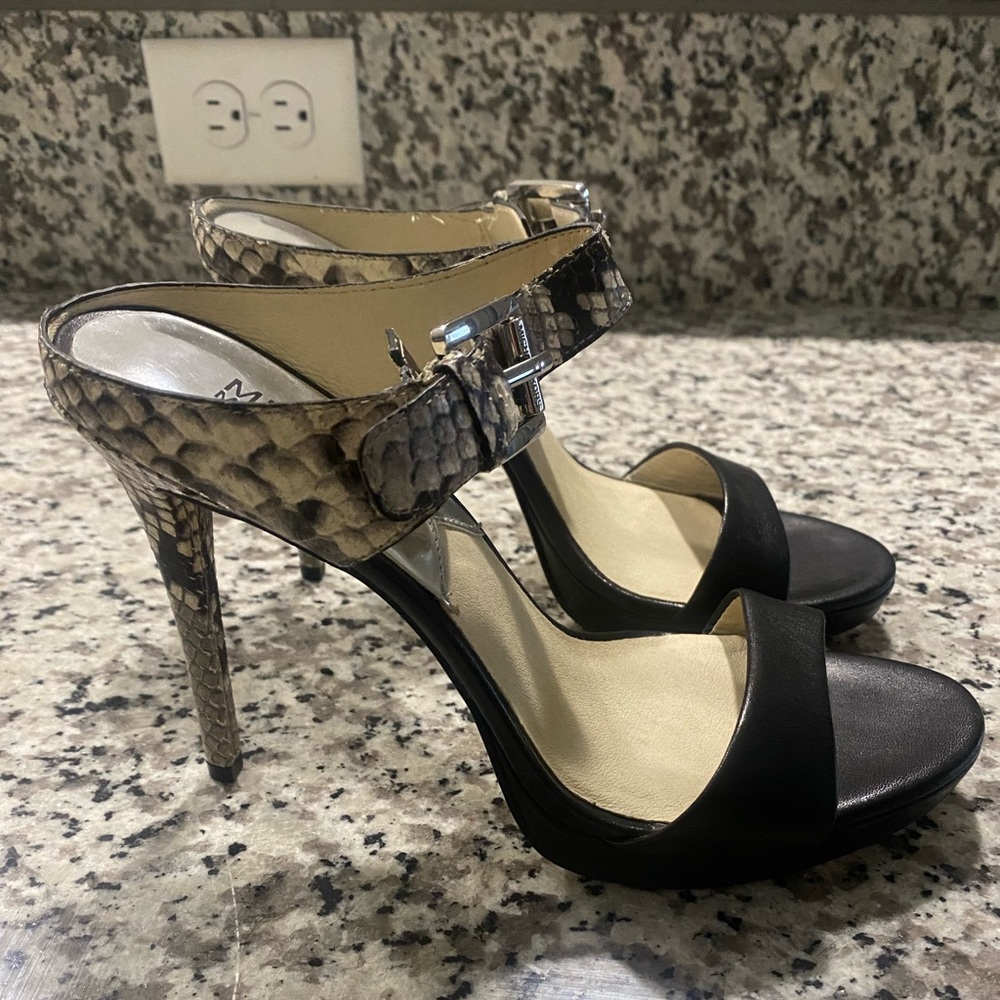 Michael Kors Beverly Mules snake heel Sandals 7.5 New never worn